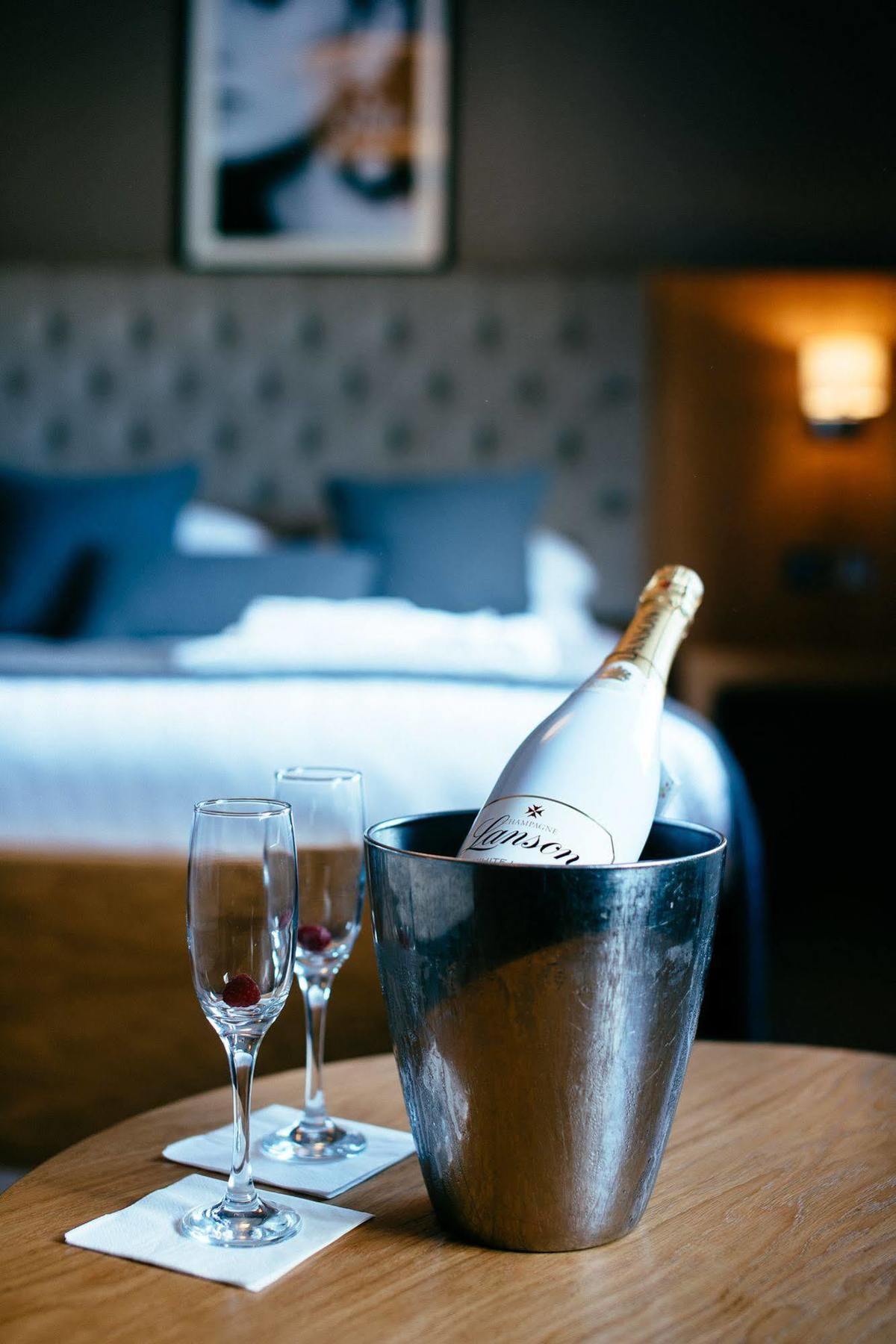 The Redhurst Hotel Glasgow Giffnock Exteriör bild
