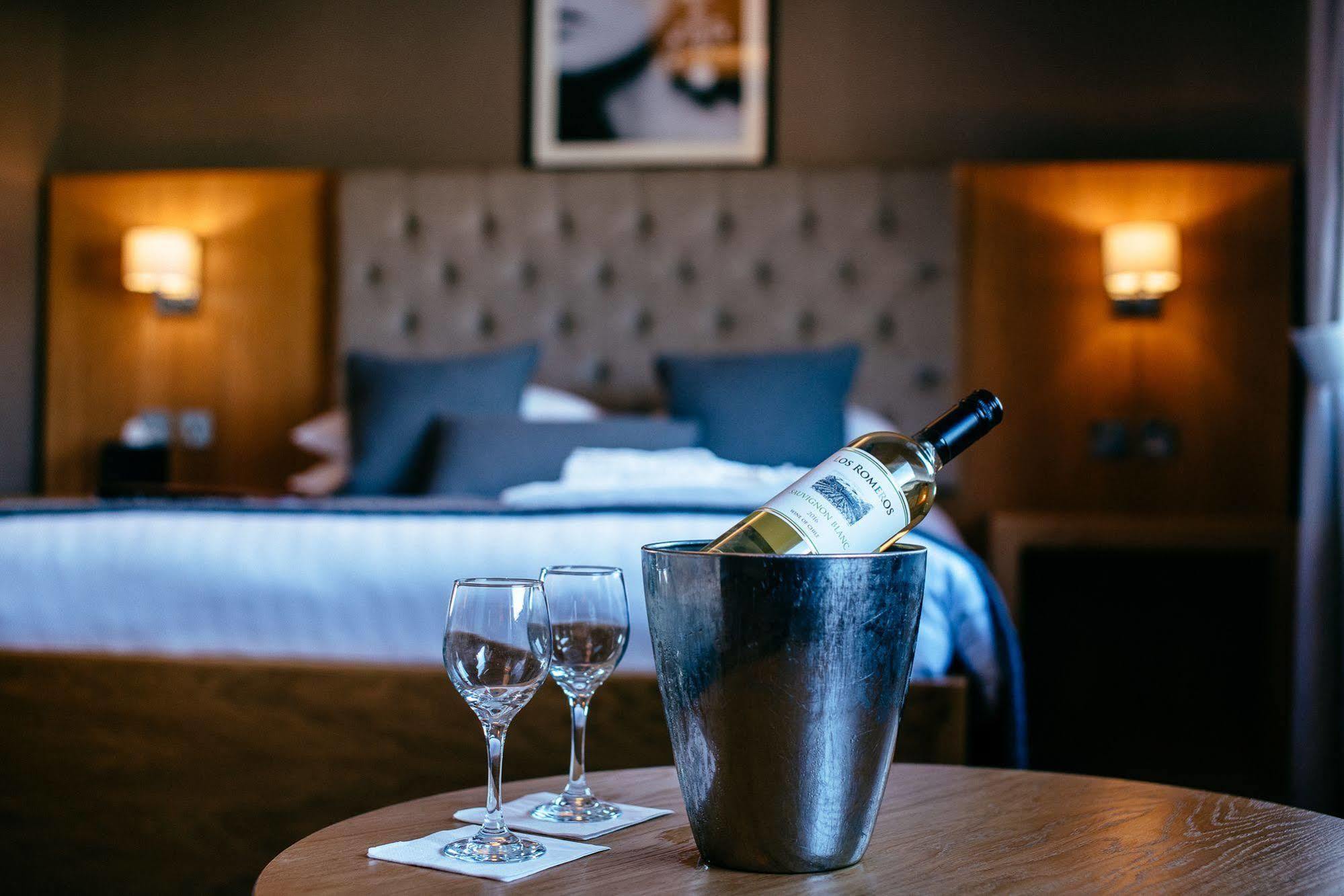 The Redhurst Hotel Glasgow Giffnock Exteriör bild